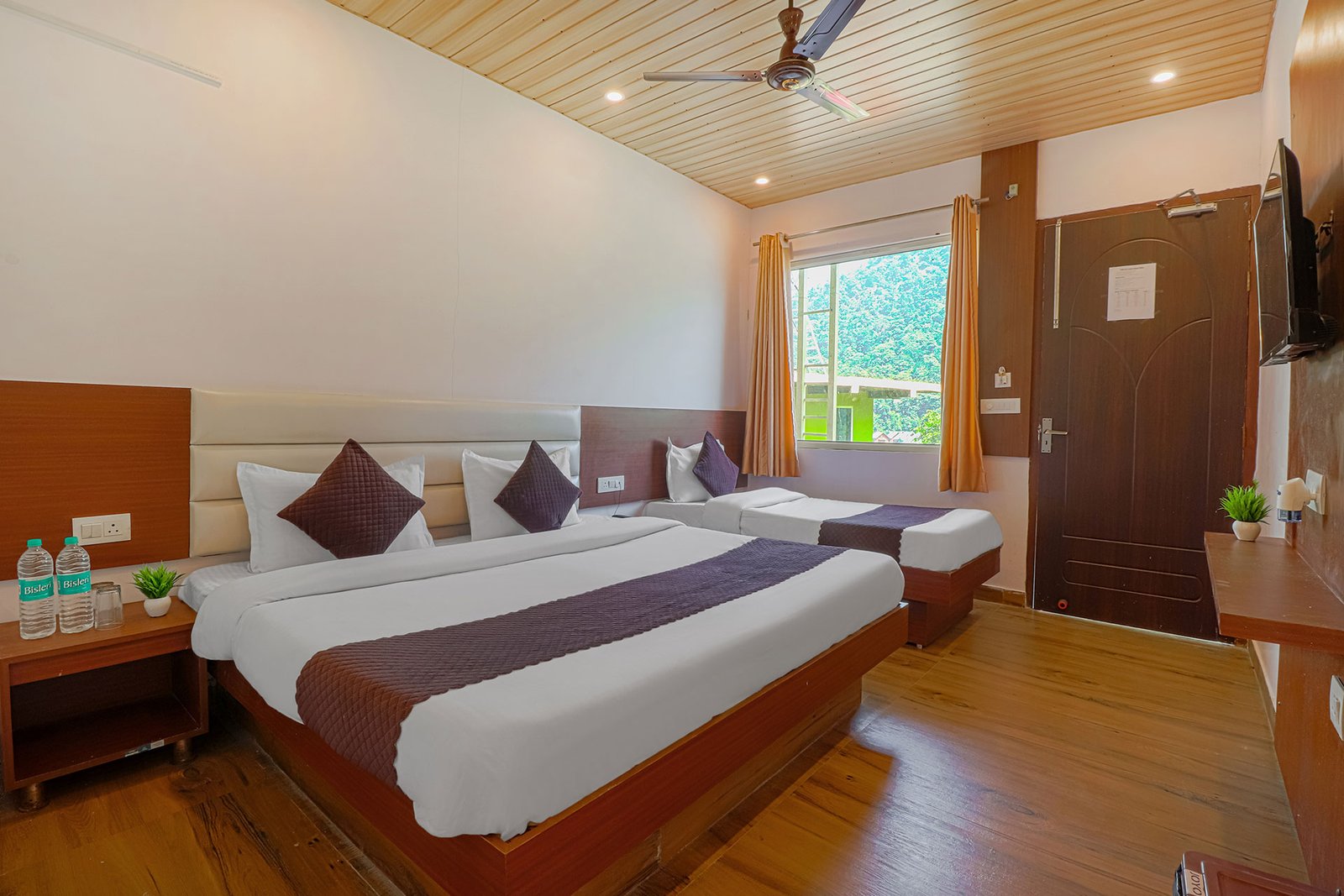 pride-inn-luxery-25