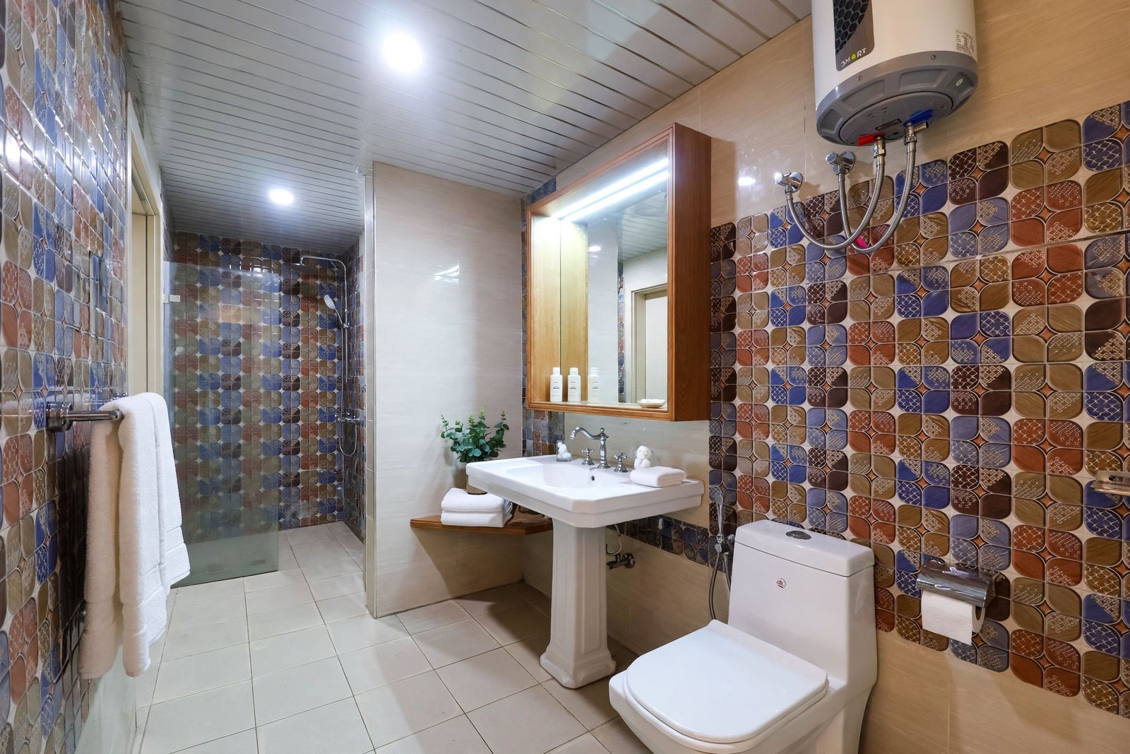 pride-inn-luxery-7